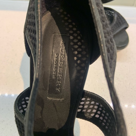 NEW Burberry mesh heels - Picture 4 of 4
